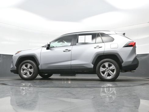 Used 2025 Toyota RAV4 XLE AWD/4WD image 29