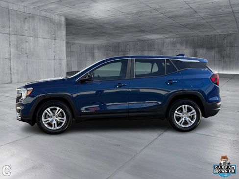 Certified 2022 GMC Terrain SLE image 3