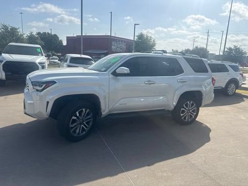Used 2025 Toyota 4Runner Limited AWD/4WD image 6