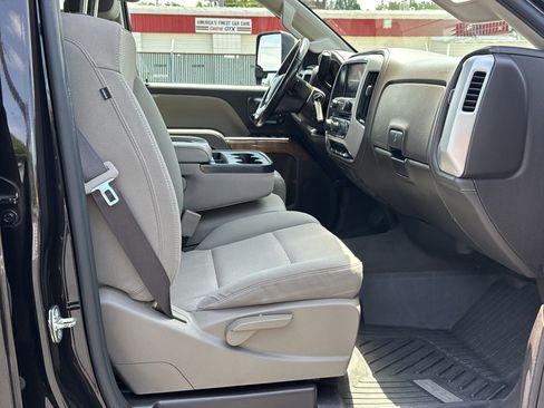 Used 2019 GMC Sierra 2500 SLE w/ SLE Preferred Package RWD image 12