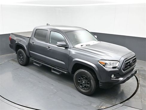 Used 2021 Toyota Tacoma SR5 w/ Technology Package image 13