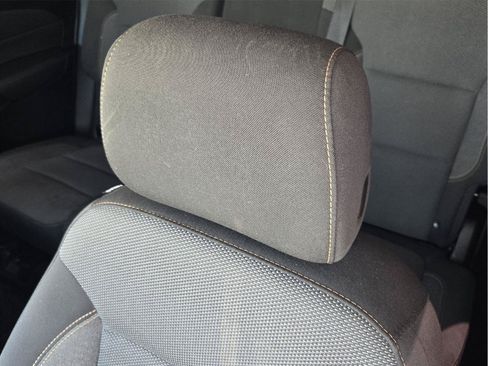 Used 2020 Chevrolet Traverse LS FWD image 23