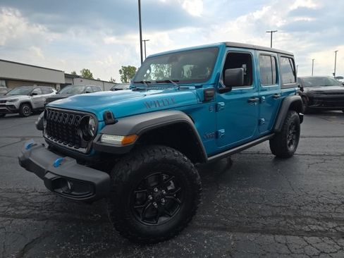 Used 2024 Jeep Wrangler Unlimited AWD/4WD image 2