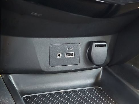 Used 2020 Nissan Rogue Sport SV FWD image 26