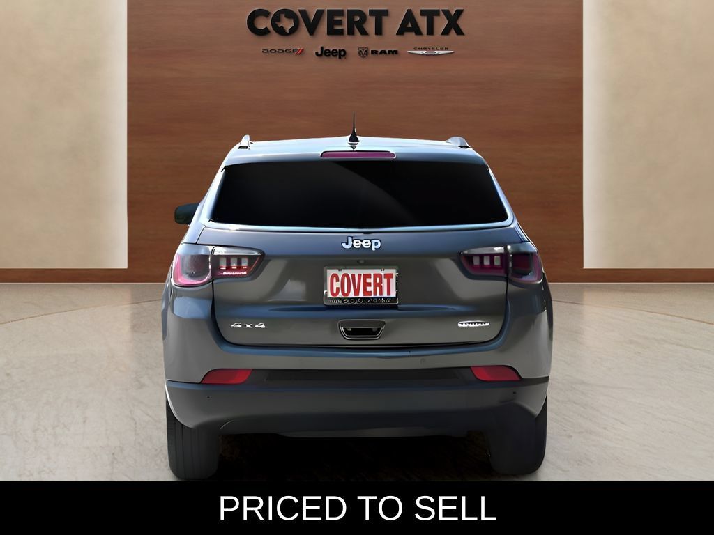 Used 2021 Jeep Compass Latitude w/ Driver Assistance Group AWD/4WD image 4