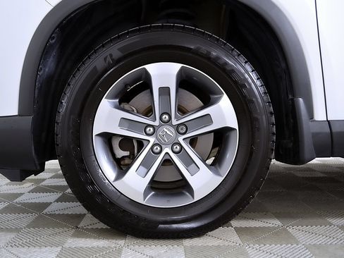 Used 2025 Honda Pilot EX-L image 11