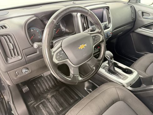 Used 2022 Chevrolet Colorado LT w/ Fleet Safety Package image 4