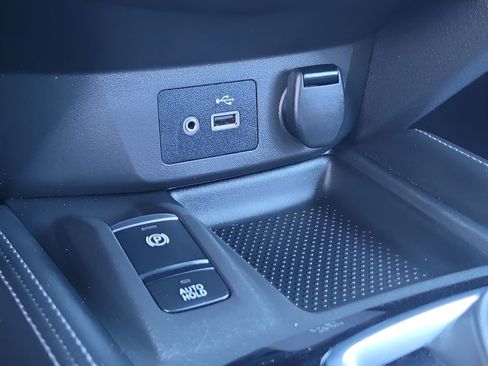 Used 2018 Nissan Rogue SL w/ Premium Package image 24