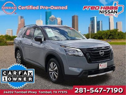 Certified 2024 Nissan Pathfinder SL w/ Black Appearance Package