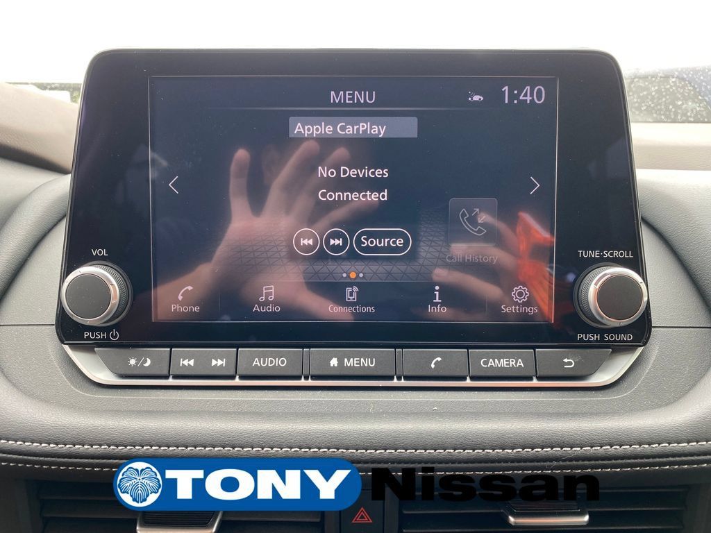 Used 2023 Nissan Rogue SV FWD image 16