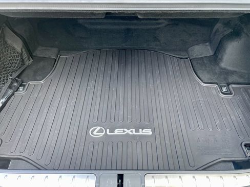 Used 2022 Lexus LS 500h AWD w/ Luxury Package image 37