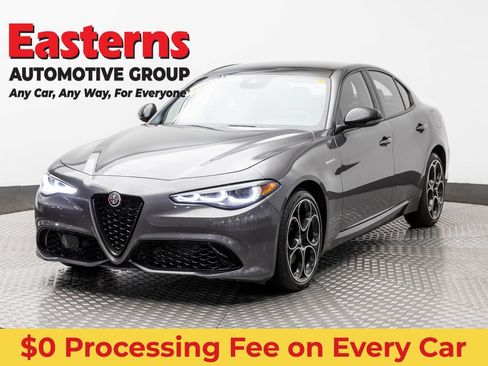 Used 2024 Alfa Romeo Giulia Veloce AWD/4WD image 1