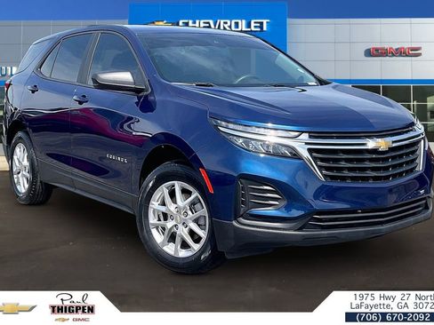 Used 2023 Chevrolet Equinox LS AWD/4WD image 1