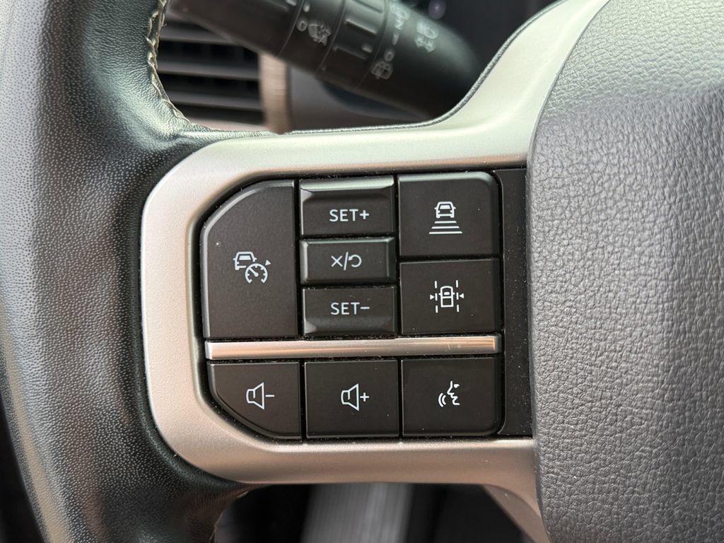 Used 2024 Ford Expedition Limited AWD/4WD image 16