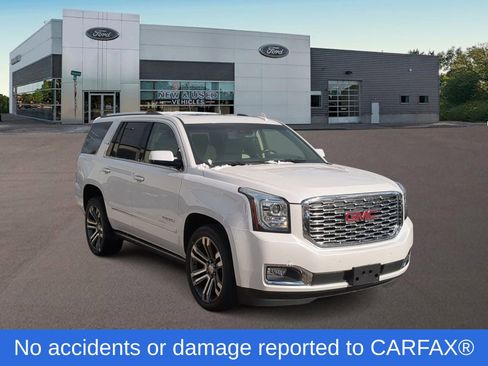 Used 2018 GMC Yukon Denali w/ Denali Ultimate Package image 2