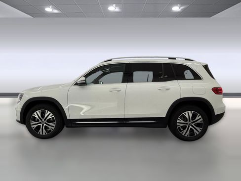 New 2026 Mercedes-Benz GLB 250 image 2