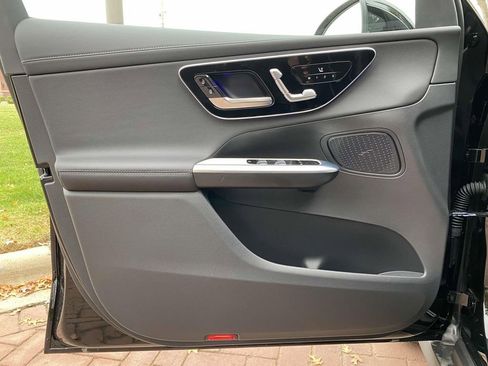 Certified 2025 Mercedes-Benz GLC 300 4MATIC image 23