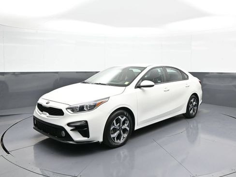 Used 2019 Kia Forte LXS FWD image 1