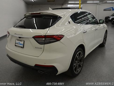 Used 2022 Maserati Levante Modena AWD/4WD image 12