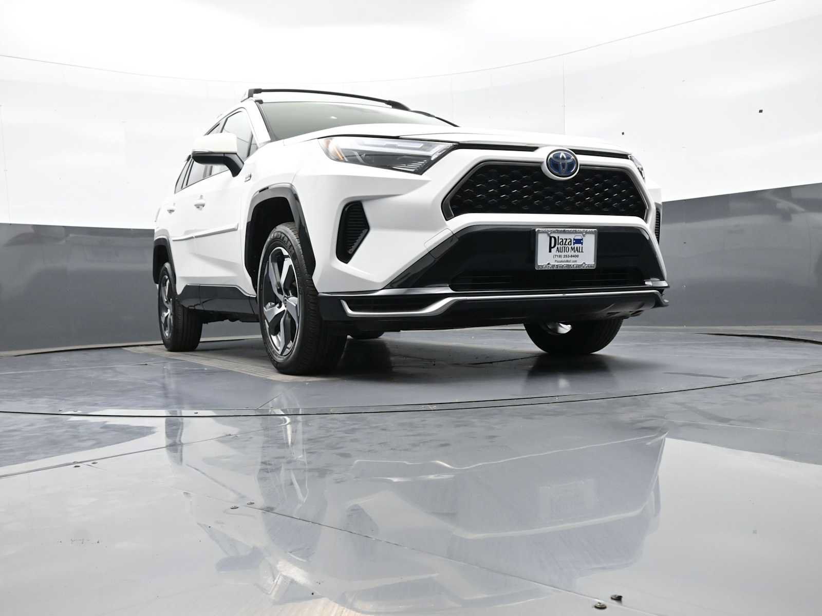 Used 2023 Toyota RAV4 SE w/ Weather & Moonroof Package AWD/4WD image 28