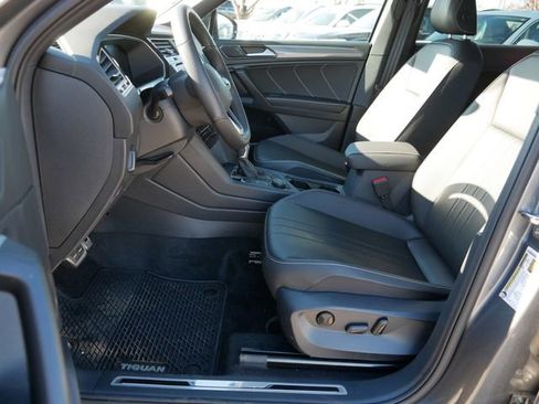 Certified 2024 Volkswagen Tiguan SE R-Line image 13