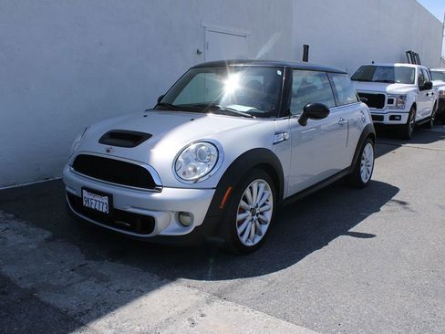 Used 2011 MINI Cooper John Cooper Works image 3