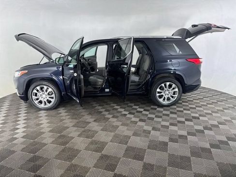 Used 2020 Chevrolet Traverse Premier w/ LPO, Roadside Safety Package AWD/4WD image 11