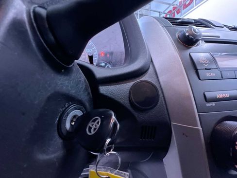 Used 2010 Toyota Corolla S image 17