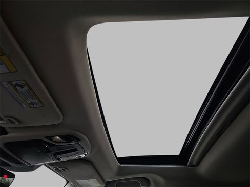 Certified 2023 Subaru Outback Limited image 32