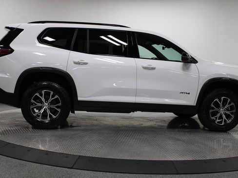 New 2026 GMC Acadia AT4 w/ Luxury Package AWD/4WD image 13