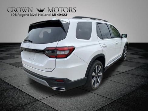 Used 2023 Honda Pilot Elite image 12