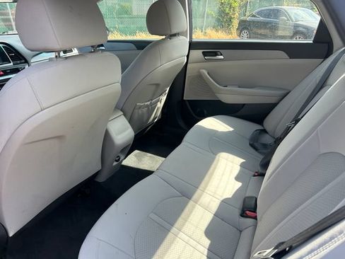 Used 2019 Hyundai Sonata SE FWD image 28