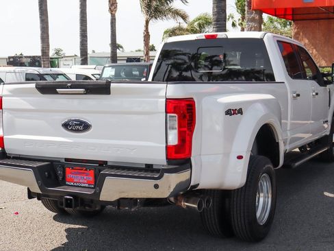 Used 2017 Ford F350 Lariat w/ Chrome Package image 10