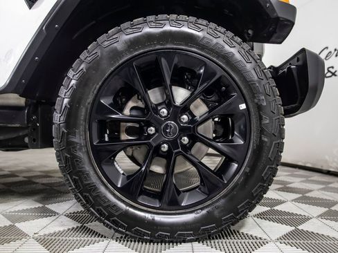 Used 2025 Jeep Gladiator Sport AWD/4WD image 37