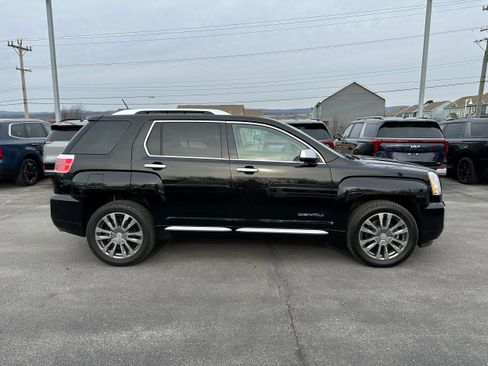 Used 2017 GMC Terrain Denali image 4