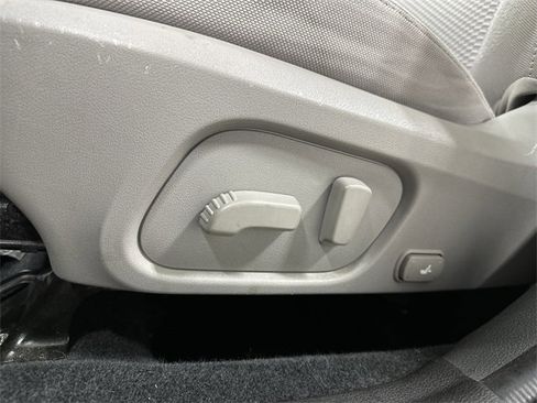 Used 2016 Subaru Forester 2.5i Premium w/ All-Weather Package image 14