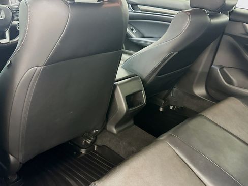 Used 2018 Honda Accord Sport image 27