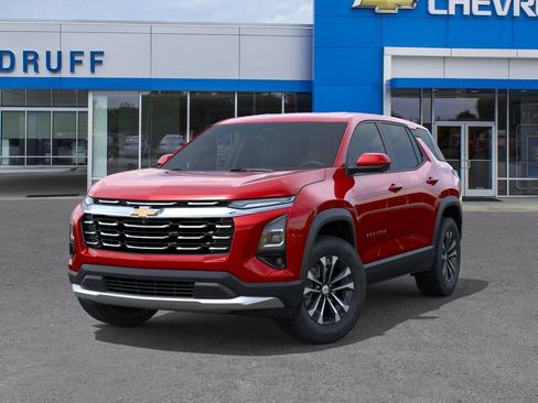 New 2027 Chevrolet Equinox LT w/ Convenience Package II FWD image 6