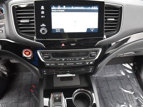 Used 2021 Honda Pilot Black Edition image 12