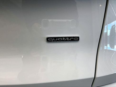 Used 2025 Audi Q5 Premium AWD/4WD image 10