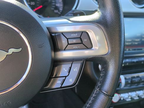 Used 2015 Ford Mustang Premium image 17