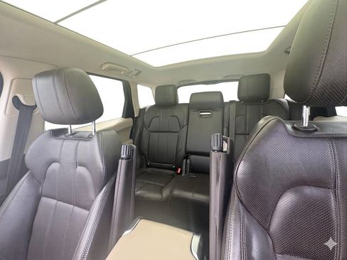 Used 2017 Land Rover Range Rover Sport HSE image 10