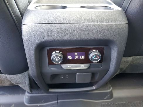 New 2026 Chevrolet Traverse Z71 w/ Driver Confidence Package image 13