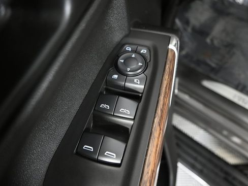 Used 2021 Chevrolet Silverado 1500 High Country w/ Technology Package image 22