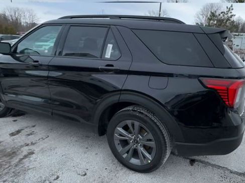 New 2026 Ford Explorer Active w/ Active Comfort Package image 4