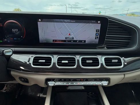 Used 2020 Mercedes-Benz GLS 450 4MATIC image 28