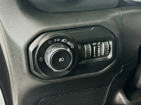 Used 2021 Jeep Wrangler Unlimited Sahara image 10