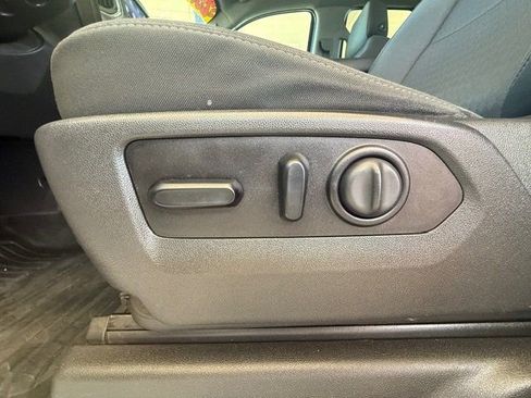 Used 2020 Chevrolet Silverado 1500 LT w/ Convenience Package image 30