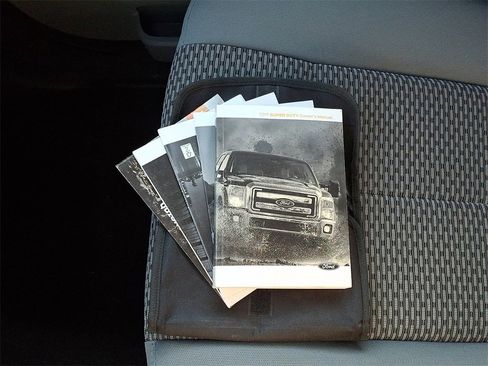 Used 2015 Ford F250 XLT image 25