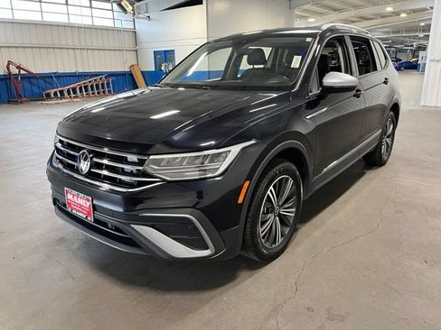 Used 2024 Volkswagen Tiguan Wolfsburg Edition FWD image 7
